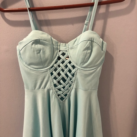 Emma in the world green mini dress cut out s - Picture 2 of 4